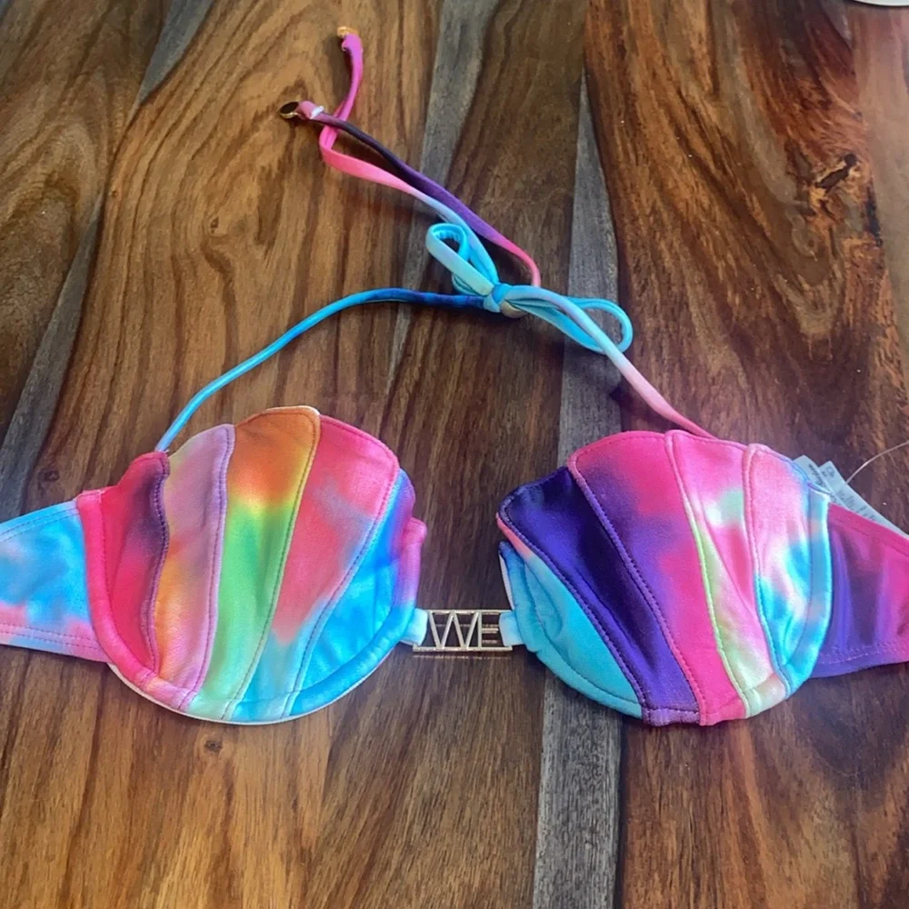 NWOT WILDFOX Mermaid Shell Bikini Top Tie Dye Underwire Rainbow Halter Swimsuit